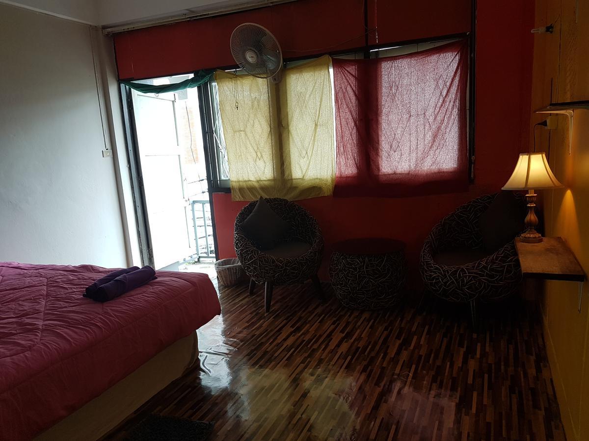Bar 184 Party Hostel (Adults Only) Chiang Rai Exterior foto